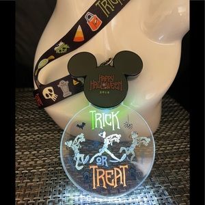 GOOFY HALLOWEEN LIGHT UP NECKLACE